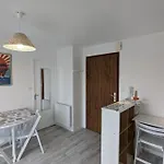 Pleasant Seaside Studio