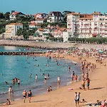 Bel Appartement Moderne A 2 Pas De La Plage Et Rue Pietonne, Centre-Ville, Calme, Wifi Inclus - Fr-1-4-692