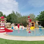 Camping Le Mediterranee Argeles - Domaine Pietonnier