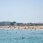 Appartement En Bord De Mer Avec Piscine, Terrasse Et Parking Prive - Fr-1-387-67