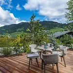 Chalet A Megeve Avec Wellness: 6 Adultes, 4 Enfants, Ascenseur, Terrasse, Cheminee, Acces Sauna/Piscine - Fr-1-569-56