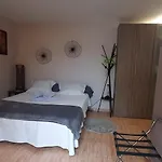 Chambre Spacieuse, Independante, 5Mn De La Gare