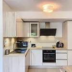 Appartement A 150M Plage Des Lecques, Climatise, Piscine, Terrasse, 2 Chambres, Parking - 4 Etoiles - Fr-1-770-29