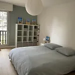 Appartement 65M2 Avec Balcon Vues Mer A 150M De La Plage Et Centre, Wifi Et Parking Prive
