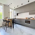 Appartement Lumineux - Vue Notre-Dame De La Garde - Les Freres De La Loc'