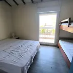 190 Cap D'Agde, Villa Mitoyenne Avec Jardinet Et Parking