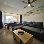 Studio Cabine - Sete - 6Personnes - Renove - Moderne - En Bord De Plage Avec Clim