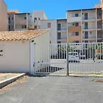 T2 Cabine Au Cap D'Agde, 4 Couchages, Parking Prive - Fr-1-249-414