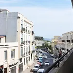 Cozy Apartment In A Touristic Neighbothood