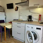 Studio Alcove 4 Pers Rdc Avec Parking Prive Et Animaux Admis A Saint-Cyprien - Fr-1-793-24