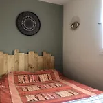 Saint Cyprien - T2 Rdc 4P Avec Piscine, Proche Plage Et Port, Parking Prive, Animaux Admis - Fr-1-793-7