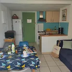 Duplex 6 Pers Avec Piscine, Parking Prive, Clim Portable, A 10 Min Du Vieux Village De Gruissan - Fr-1-796-21