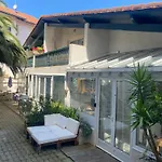 Charming 1 Bedroom Flat, Biarritz Center With Pool And Car Park