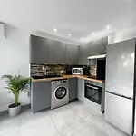 Appartement 4 Personnes, Piscine, Parking A Palavas Les Flots