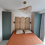Bel Appartement Sur Le Port Avec Jardin