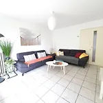 Appartement Dans Residence Calme