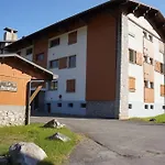 Jangilau - Large, Triple Aspect Apartment In Central Morzine