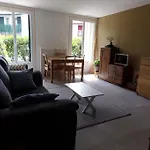 Appartement Avec Jardinet Et Terrasse