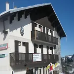 O Chalet 1700 Chalet Ffs