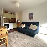 Appartement 3 Pieces, 6 Couchages A La Salle-Les-Alpes, Proche Pistes, Balcon Et Terrasse - Fr-1-330F-41