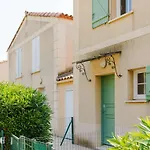Pavillon Climatise 3 Pieces Avec Piscine, Terrasse Et Parking Pres De La Plage - 6 Pers - Fr-1-409-12