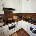 Appartement Cosy Au Centre, A Deux Pas De La Plage, Tout Equipe Pour 4 Personnes - Fr-1-197-330