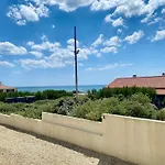 Appartement Renove Face A La Mer, 200M Plage De La Sauzaie, Balcons, Wifi, Parking A Proximite - Fr-1-231-224