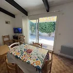 Charmant Pavillon T2 Cabine, 6 Couchages, Cour Privee, Piscine, Parking, Proche Plage - St Cyprien - Fr-1-106-34