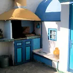 Terrasse Mediterraneenne Au Pied Des Collines De Marcel Pagnol