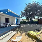Maison Familiale 3 Chambres Avec Jardin, Terrasse En Bois, Proche De La Mer Et Des Sentiers. - Fr-1-231-313