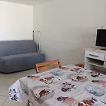 Villa T2 Mezzanine Climatisee Avec Cour - 6 Pers - Parking - Proche Plage - Meuble Tourisme 1* - Fr-1-797-44