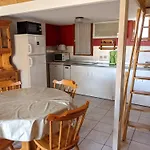 Maison T2 Avec Mezzanine, Cour Et Parking - 5 Pers - Proche Plage Et Commerces - Bon Prix - Fr-1-797-49
