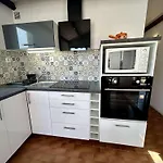 Studio Cabine Avec Piscine, Terrasse Et Parking - 4 Couchages A Saint-Cyprien Plage - Fr-1-225D-212