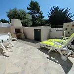 Maisonnette A Chaucre En Residence Avec Piscine Collective