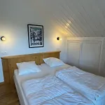 Chalet Spacieux Avec Poele A Bois, Wifi Gratuit, Terrasse, Garage Et Proche Des Pistes - Fr-1-425-122