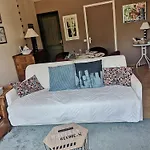 Ux Balcons Sur La Digue Chic T3 2-4P Baby, Hotel Regime Garage