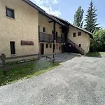 Studio Au Monetier-Les-Bains Avec Balcon, Parking Et Proche Des Pistes Pour 4 Personnes - Fr-1-330F-228