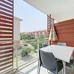 3304-T3 Dans Une Residence Avec Piscine
