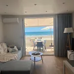 Les Yeux Dans La Grand Bleu