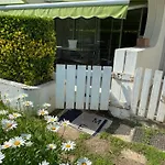 Appartement 4 Personnes Avec Terrasse Et Piscine Proche Plage Et Commerces