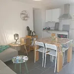 Appartement 40 M2 En Rez De Jardin