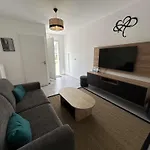 Appartement Moderne 3 Pieces, 5/6 Couchages, Proche Ocean Avec Jardin Et Parking Prive - Fr-1-224C-315