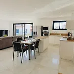 Villa Moderne St Cyprien Village