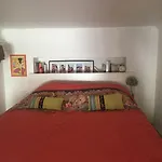 Loft Lumineux Et Colore En Plein Centre