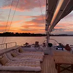 Valmarelo Maxi Catamaran