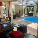 Villa F