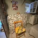 Terrain De Loisirs Avec Mobilhome Proche De La Plage - V0824