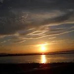Jolis Studios Vue Sur Mer Port, Etangs Et Canaux Residence Rivercity