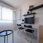 Fully Equipped Apartment St Charles Station