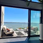 Design Villa With Panoramic Pond View And Jacuzzi
